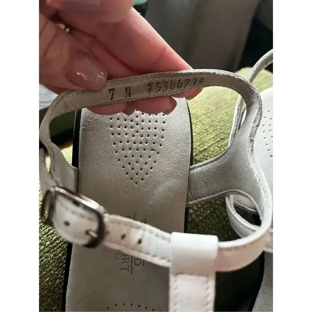 SAS Capri White Multi Leather Sandals sz 7 N w/ Box WUC
